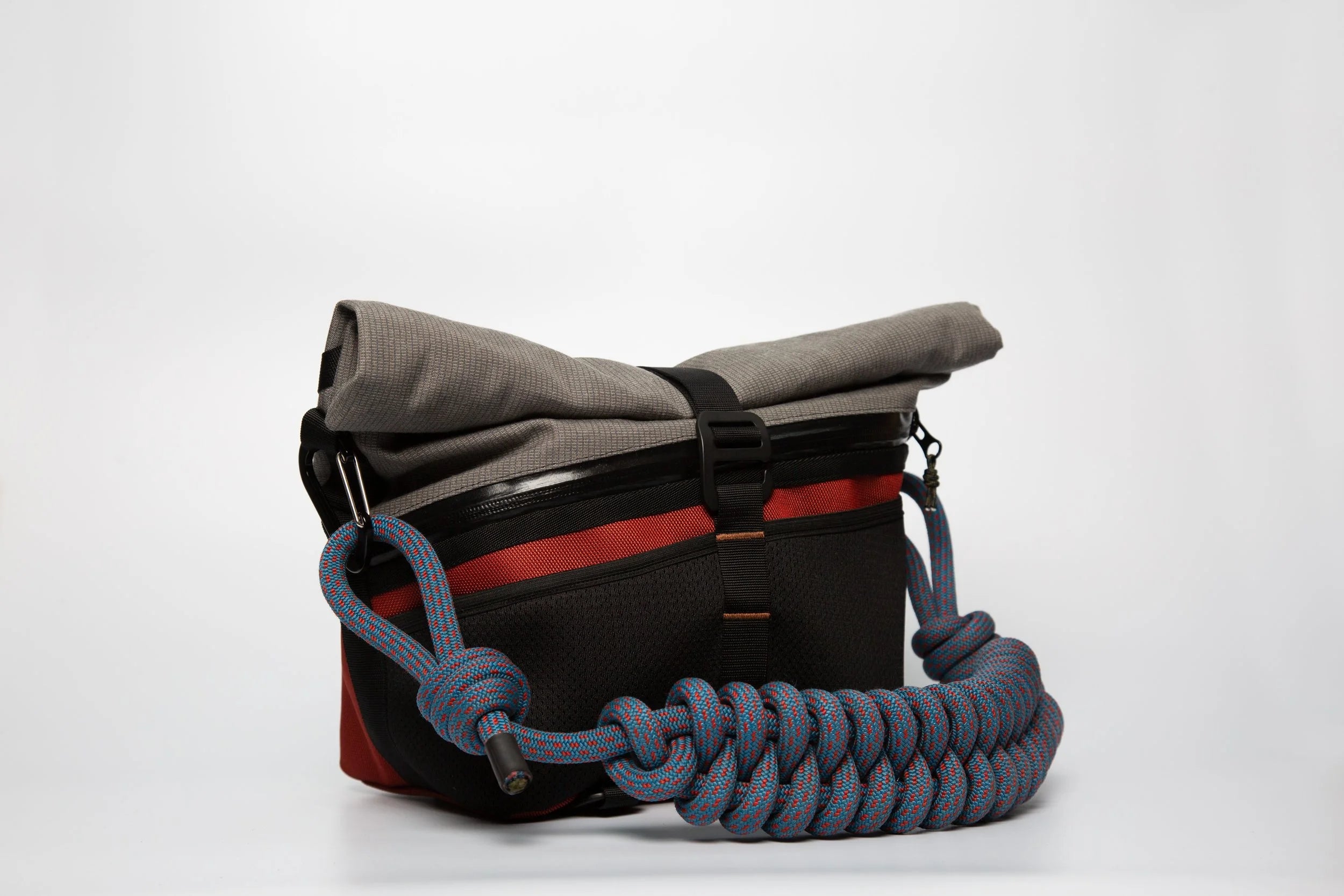 Doorsy Woven Strap – Dusty Blue/Red