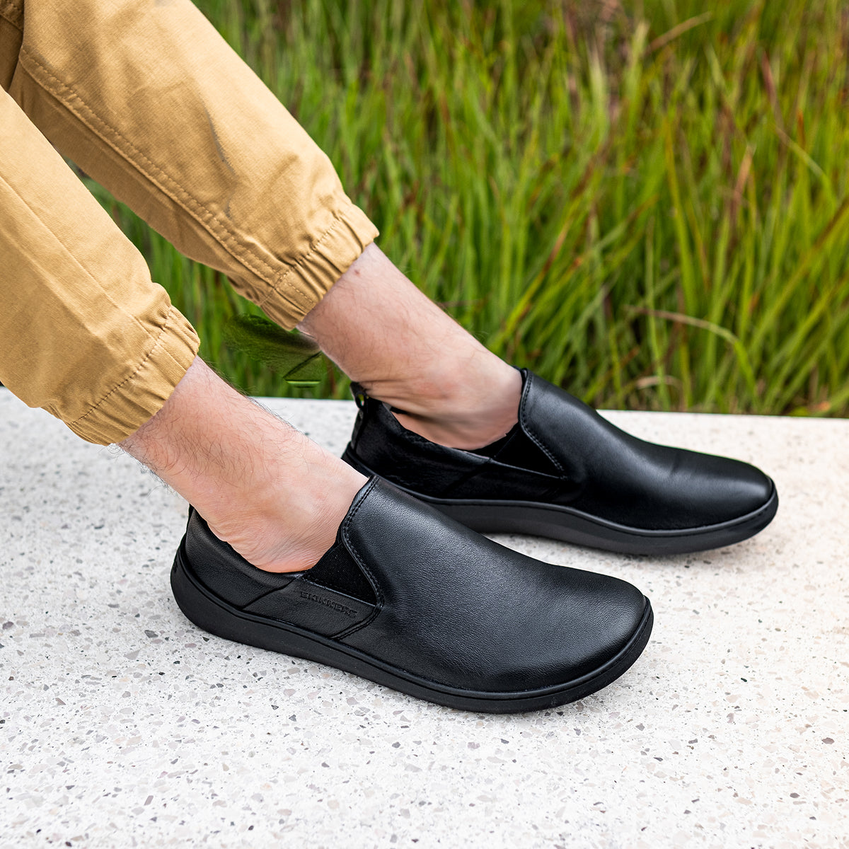 Skinners Lounger – Black