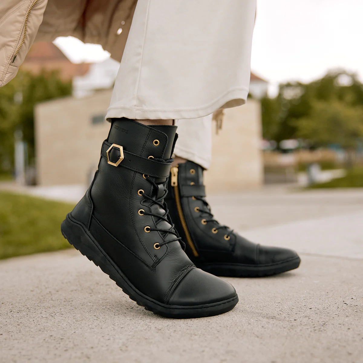 Skinners Nebula – Black/Gold