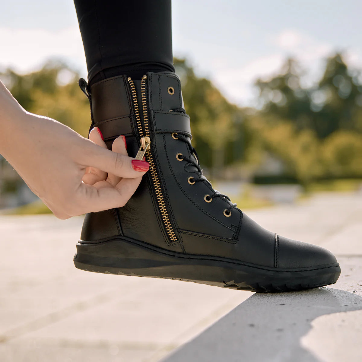 Skinners Nebula – Black/Gold