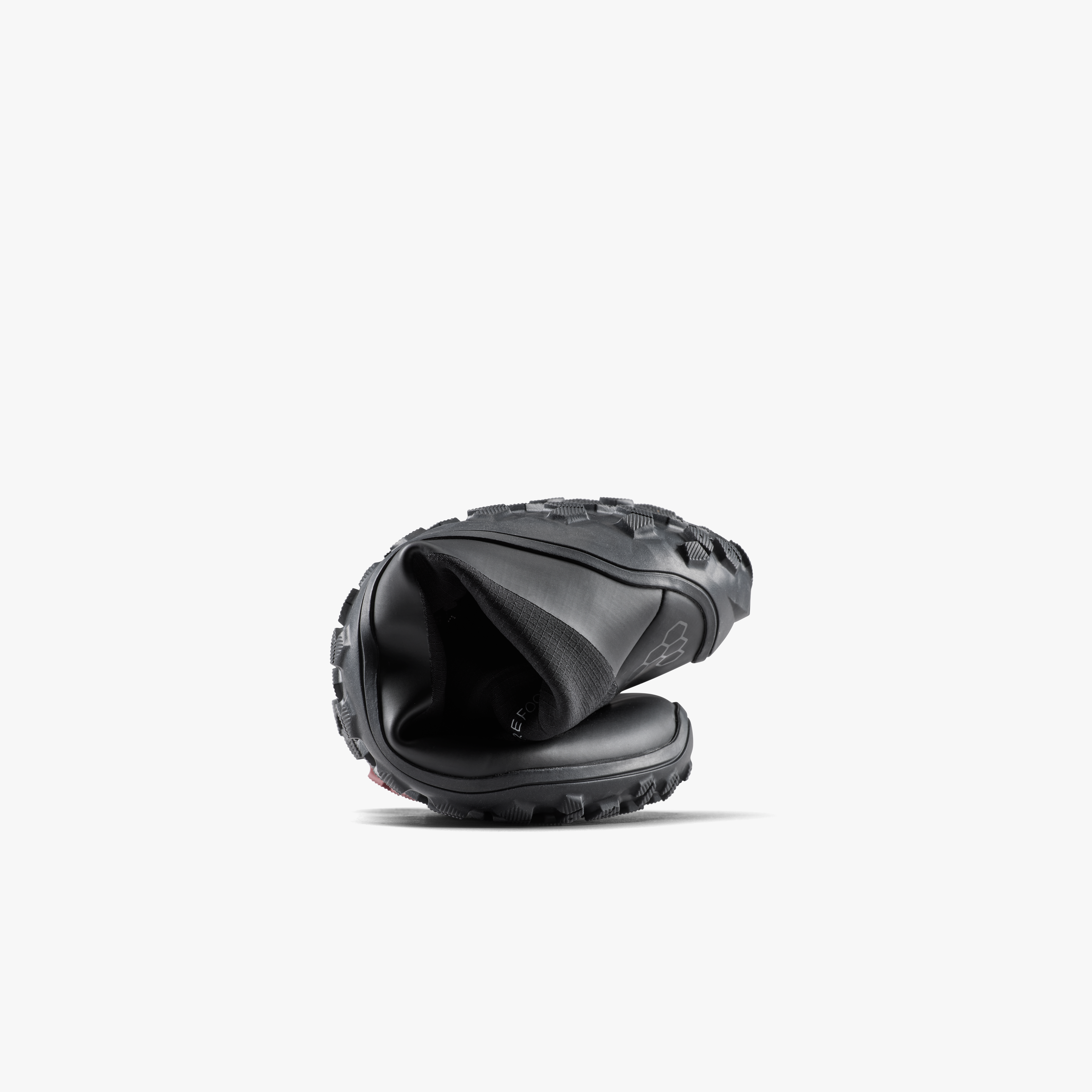 Vivobarefoot Tracker Textile AT II Womens – Obsidian – Curled