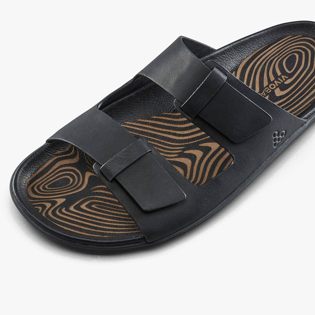 Vivobarefoot Sensus Yin Slide Mens barfodssandal til mænd i farven Obsidian, detaljebillede