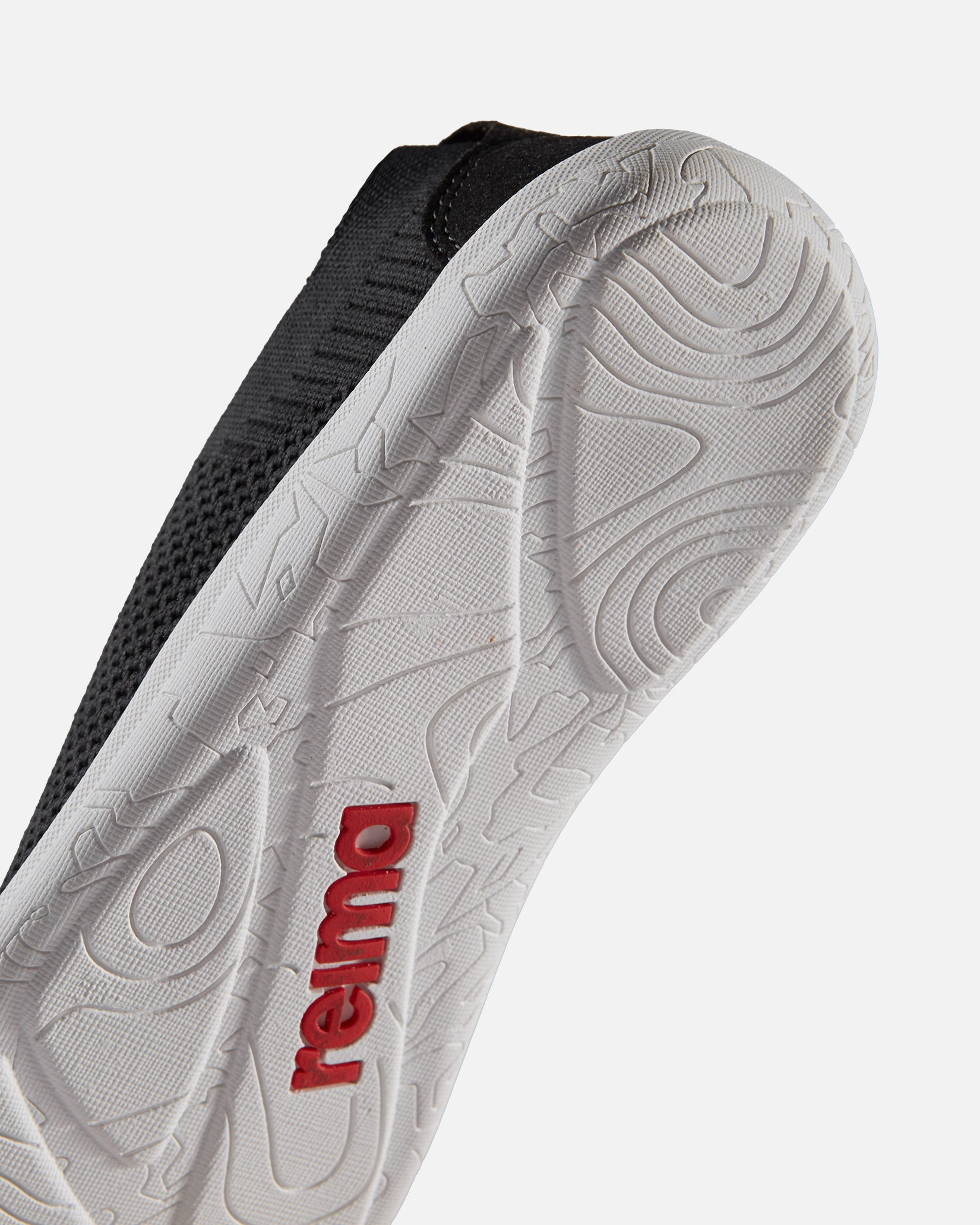 Reima Astelu – Black
