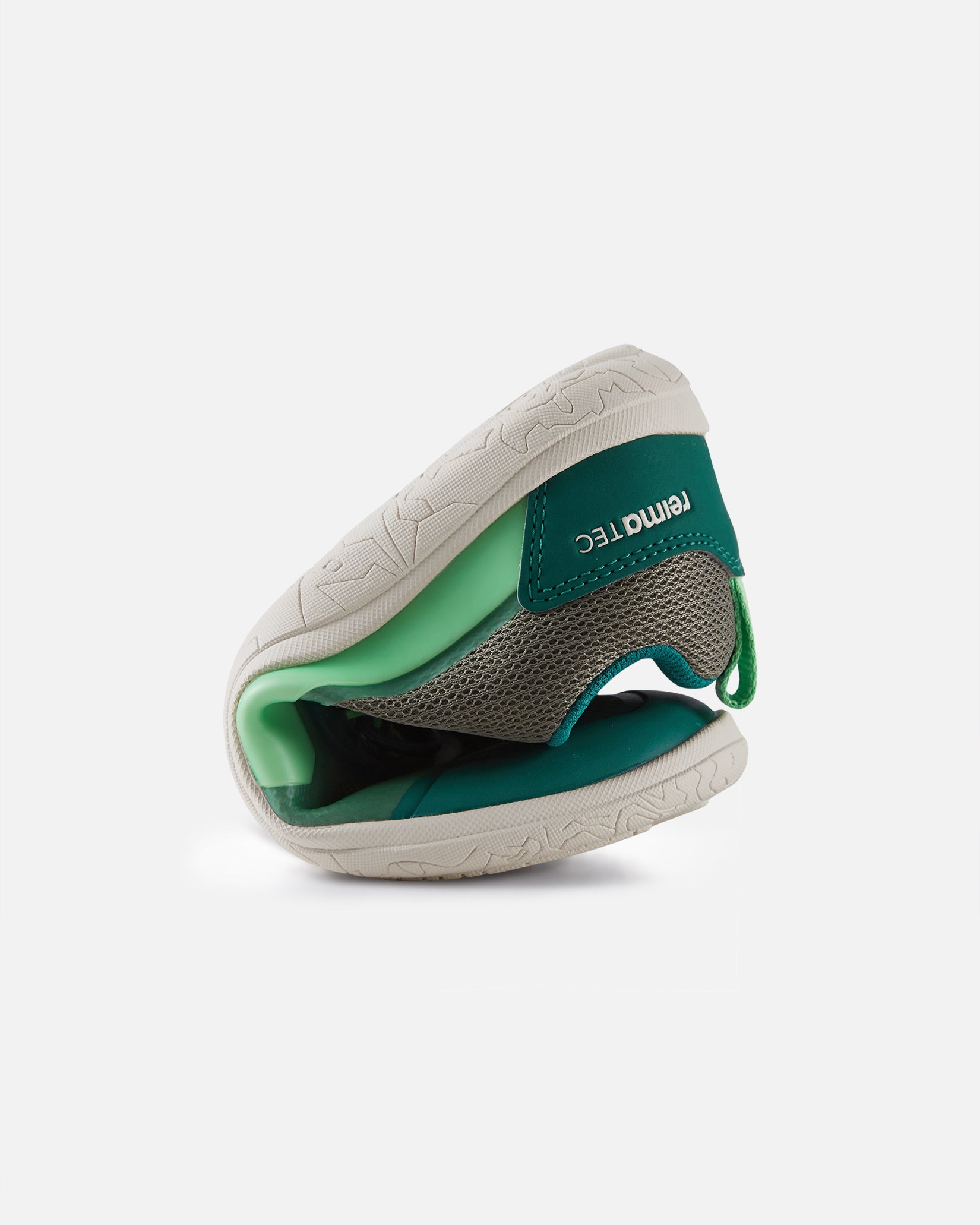 Reima Tallustelu – Greyish Green