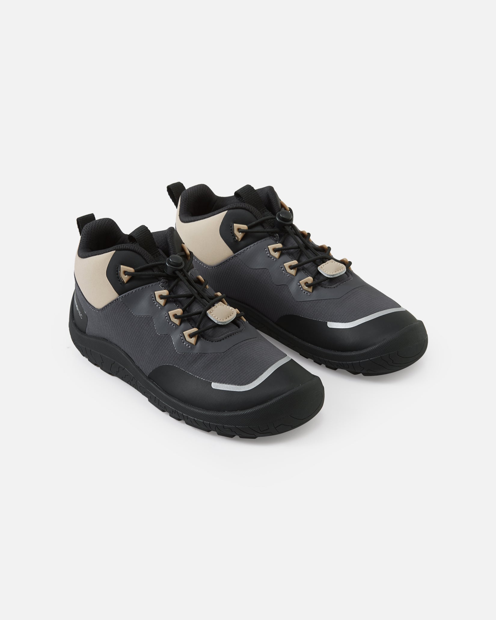 Reima Sankari – Soft Black