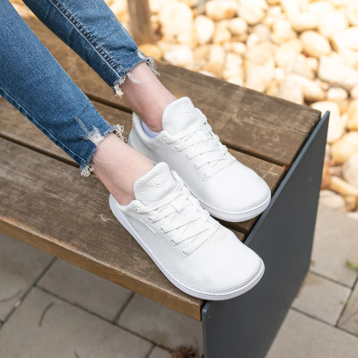 Skinners Globetrotter – White