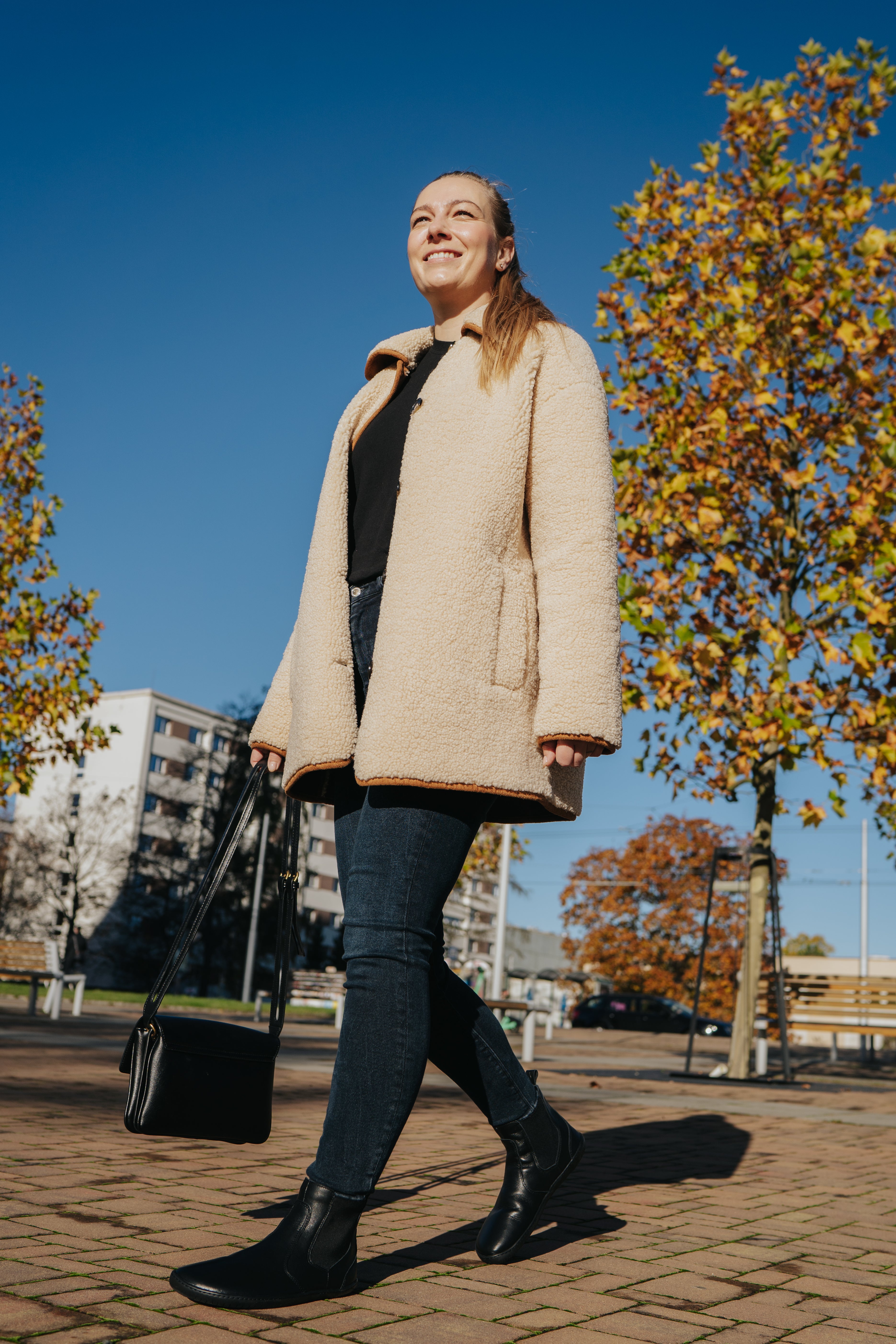 Aylla Uma Chelsea Womens – Black