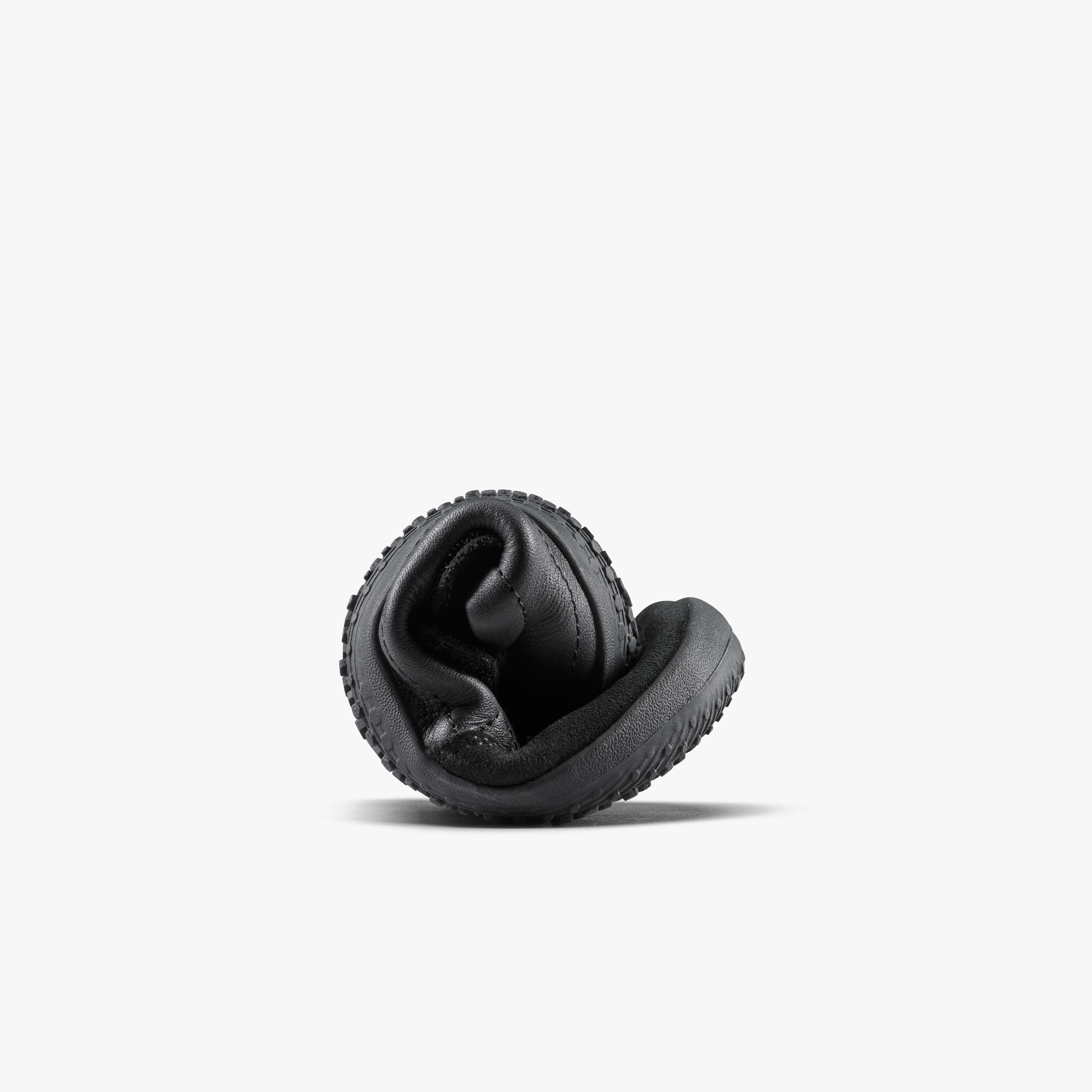 Vivobarefoot Gobi Sneaker School Kids – Obsidian, bøjet
