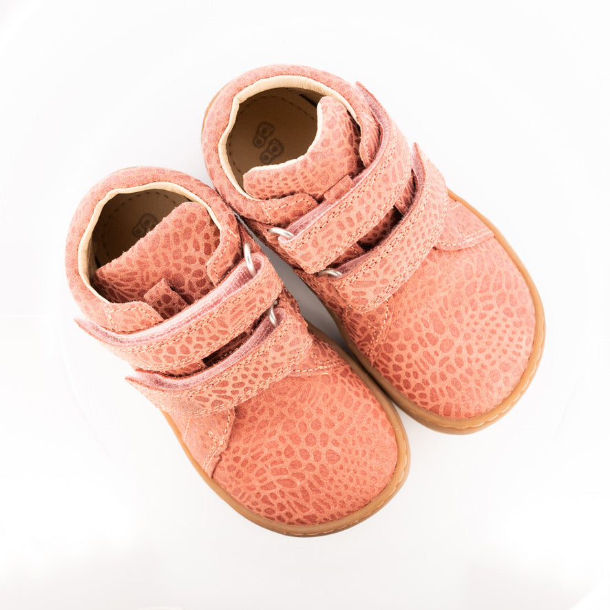 Gogsig Wilson – Leo Pink