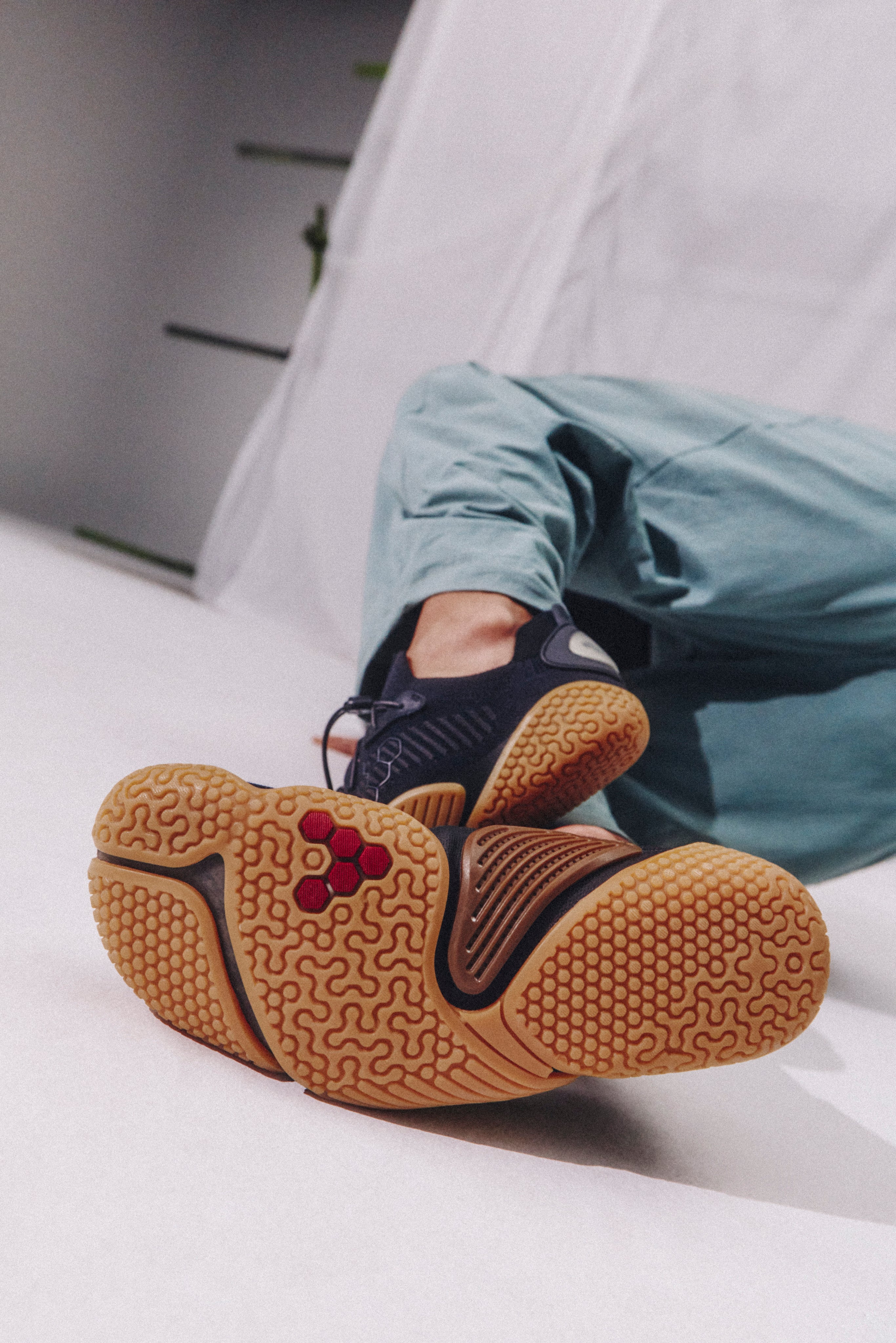 Vivobarefoot Motus Flex Natural Mens – Obsidian