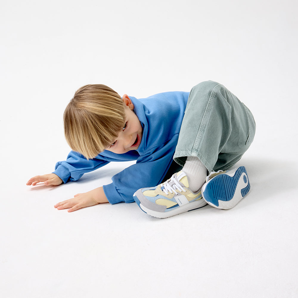 Groundies Starlite 2.0 Juniors – Lemon Cream/Sky Blue, set fra siden