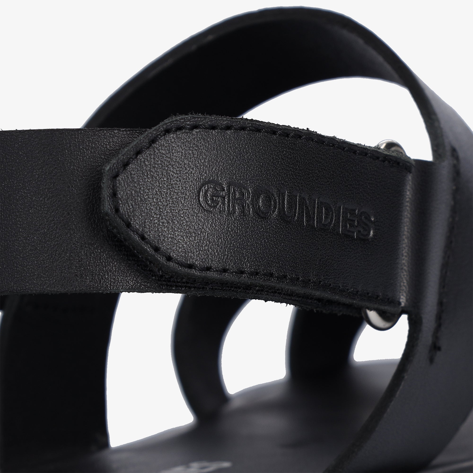 Groundies Juno Womens – Black, på fod