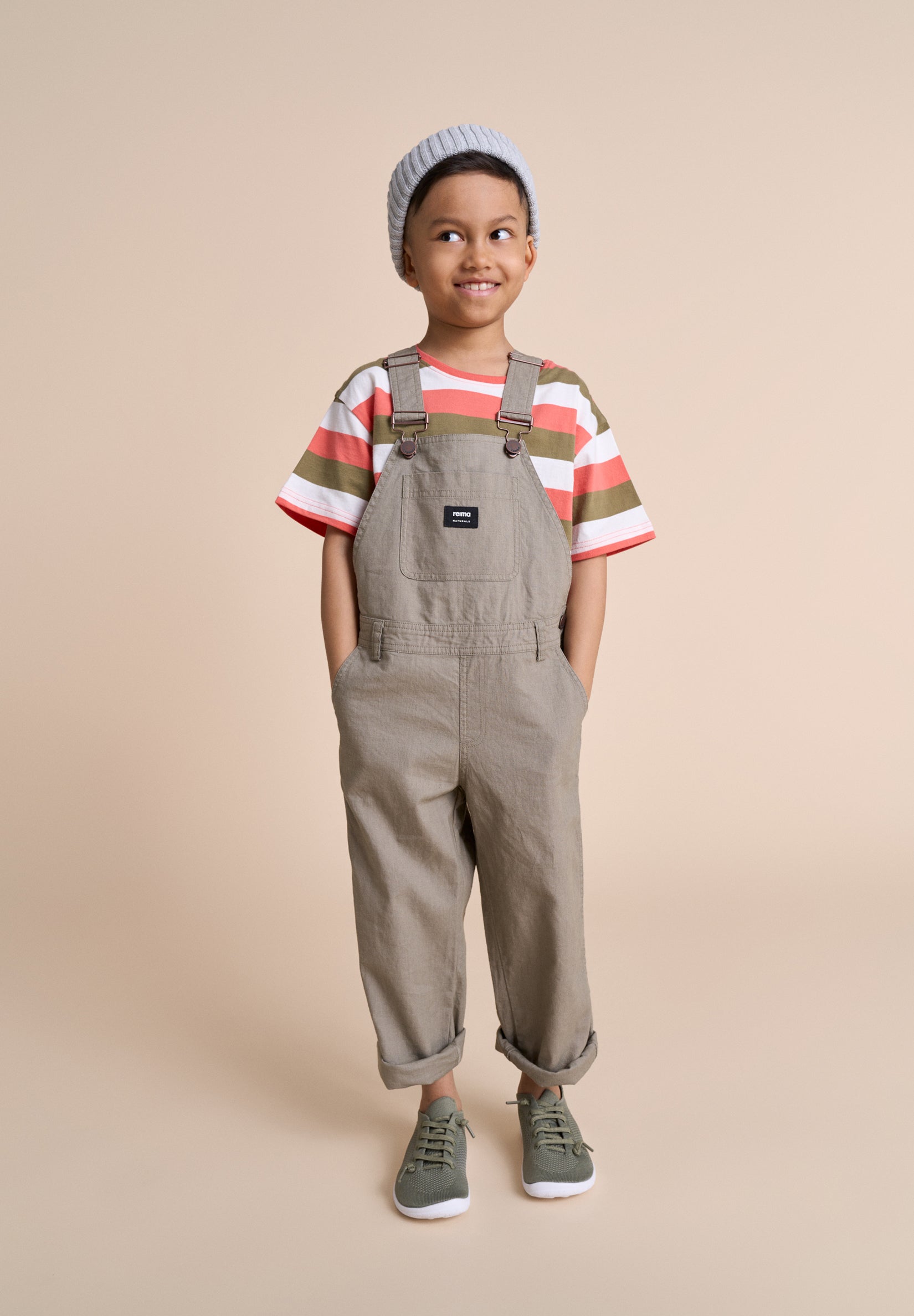 Reima Astelu – Greyish Green