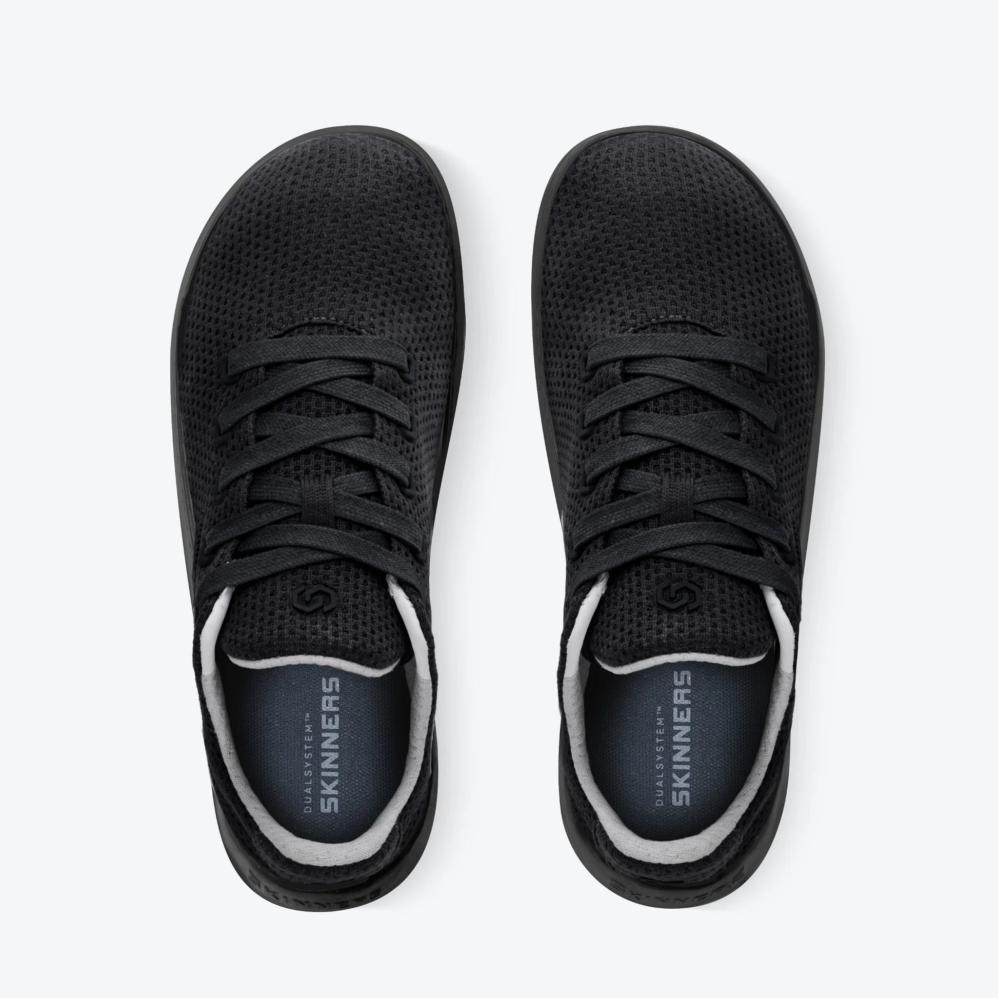 Skinners Globetrotter – True Black