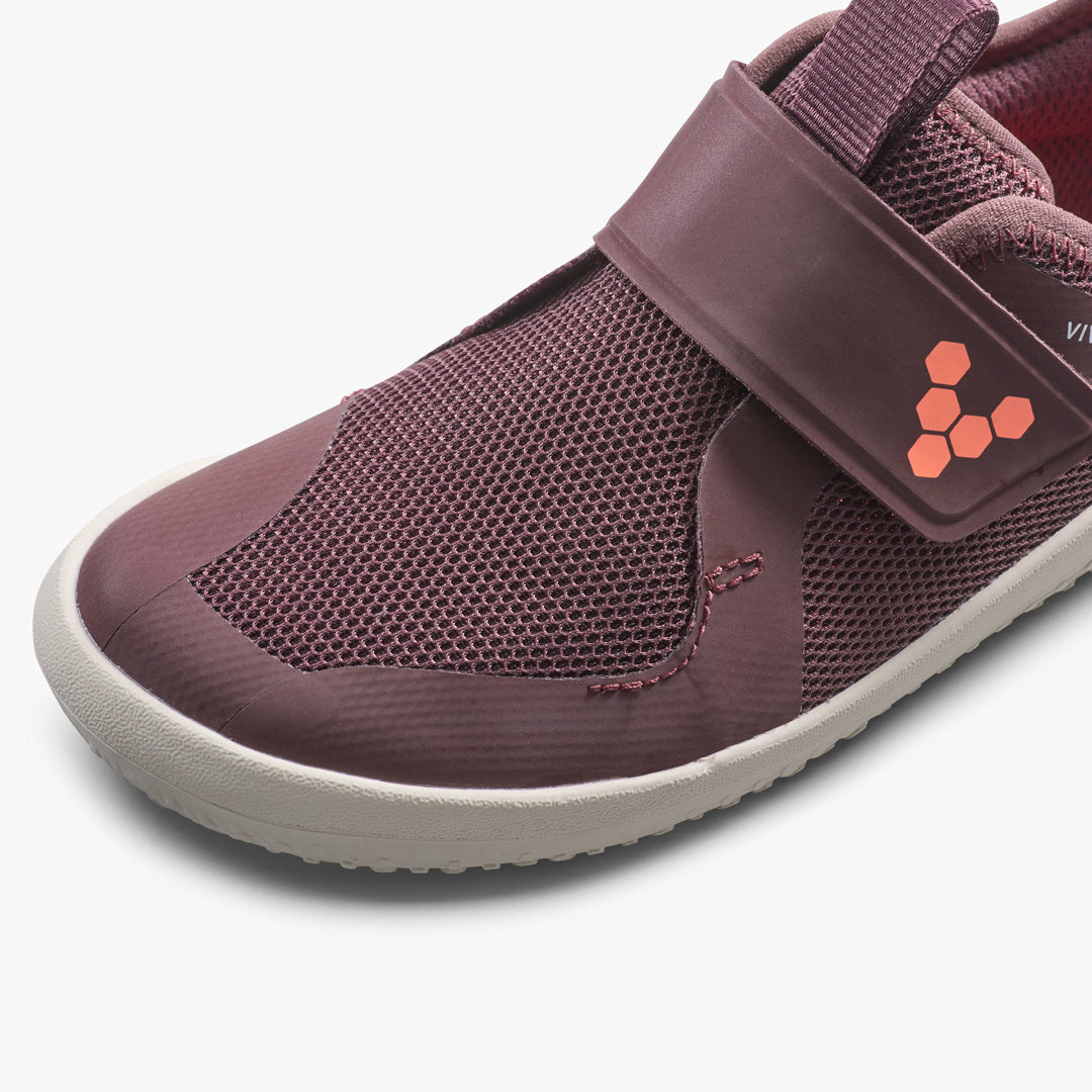 Vivobarefoot Primus Sport IV Preschool barfodssko til børn i farven huckleberry, nærbillede