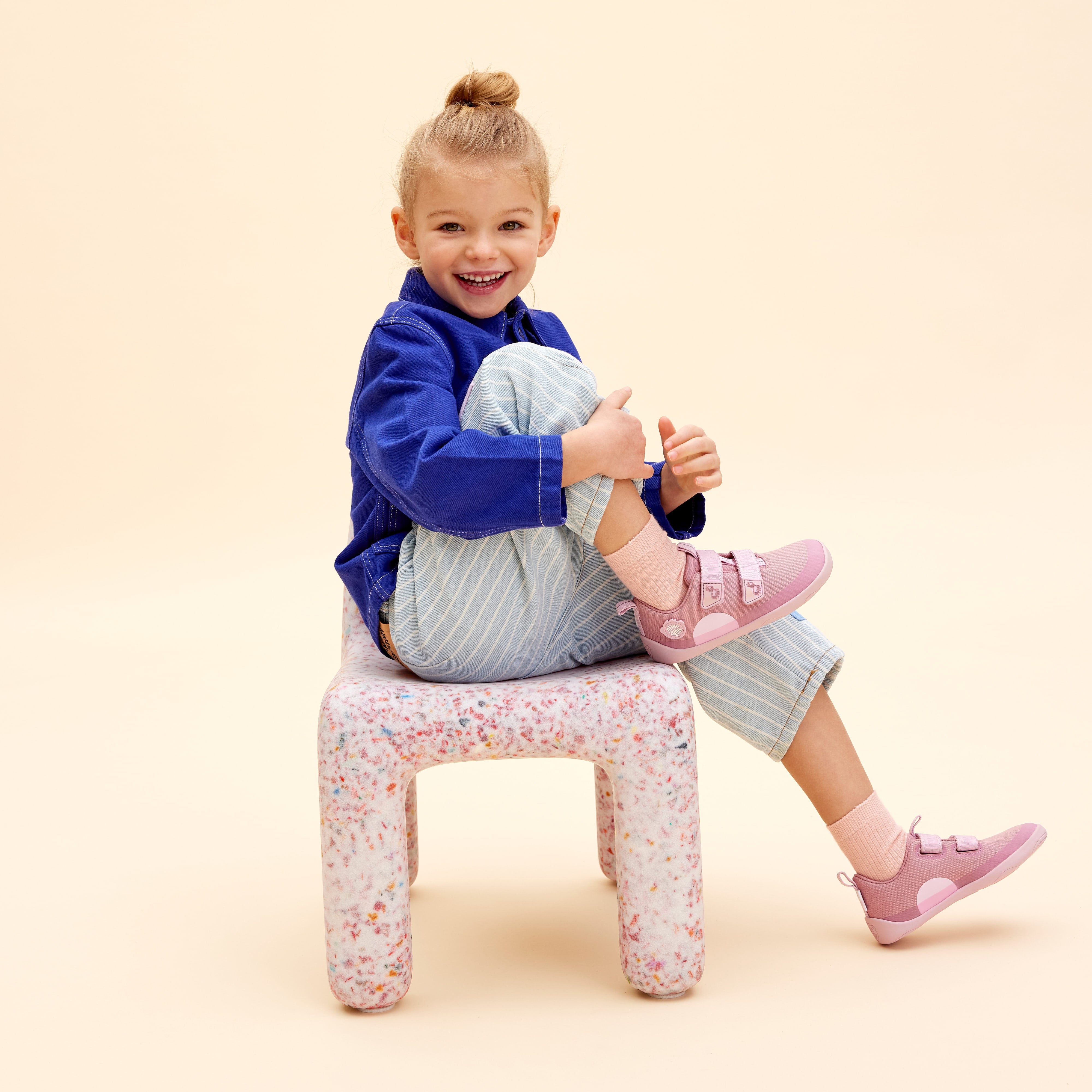 Affenzahn Cotton Lucky barfods overgangssko til børn i farven unicorn, lifestyle