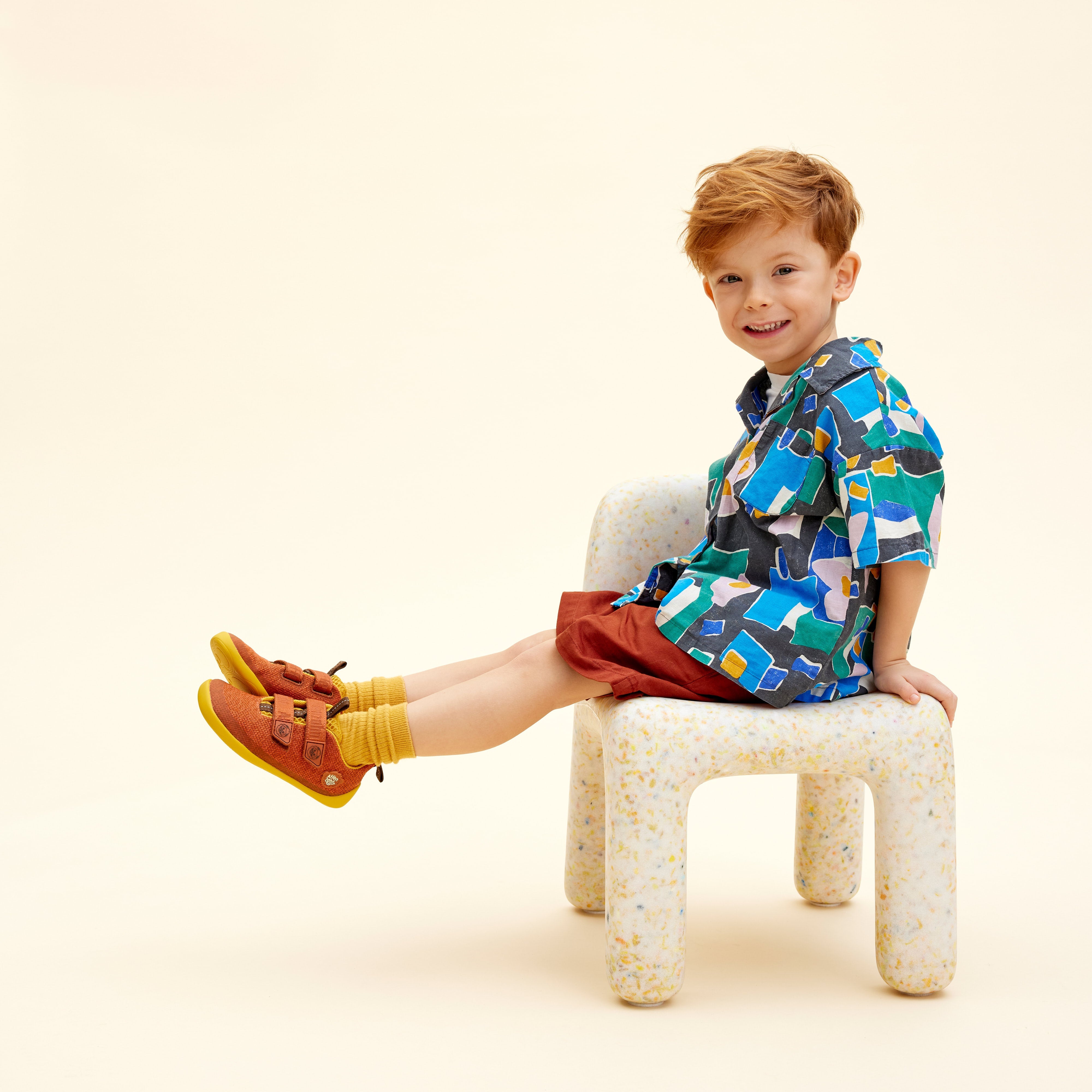 Affenzahn Knit Happy barfods sneakers til børn i farven lion, lifestyle