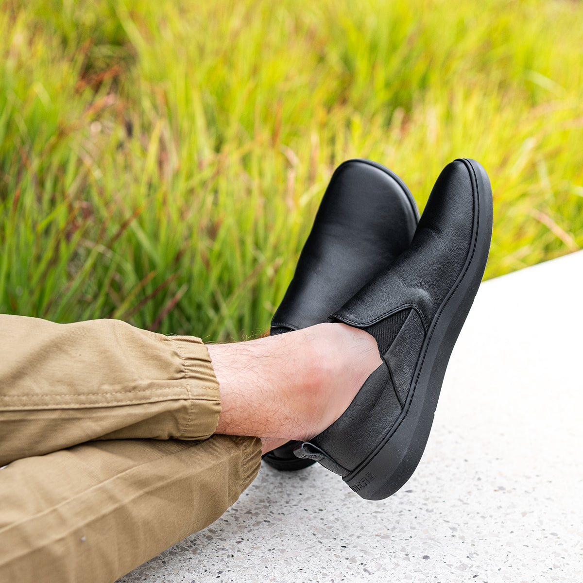 Skinners Lounger – Black