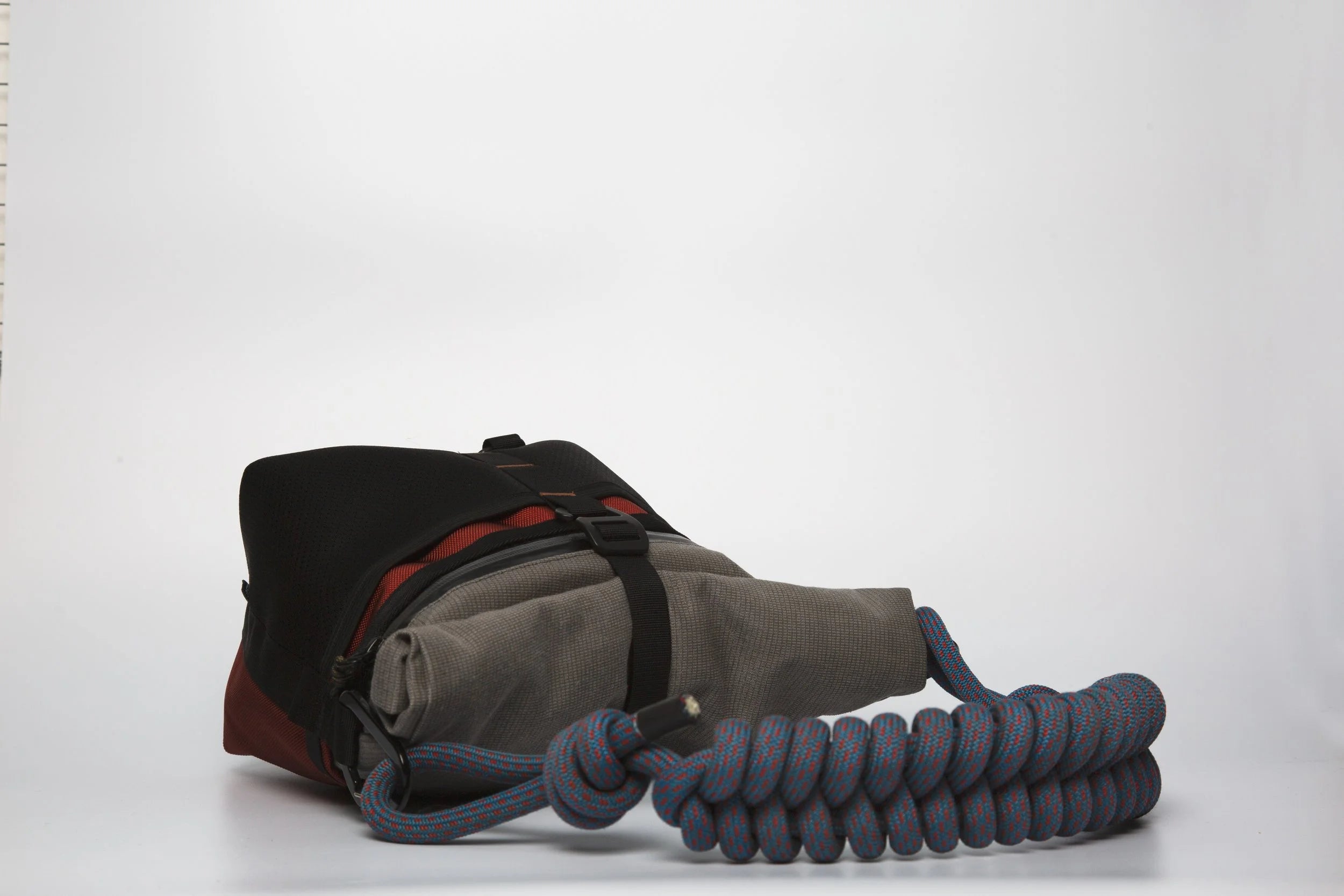 Doorsy Woven Strap – Dusty Blue/Red