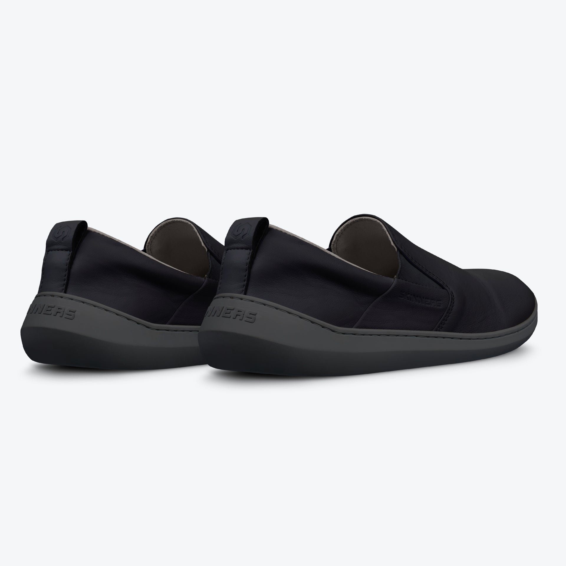 Skinners Lounger – Black
