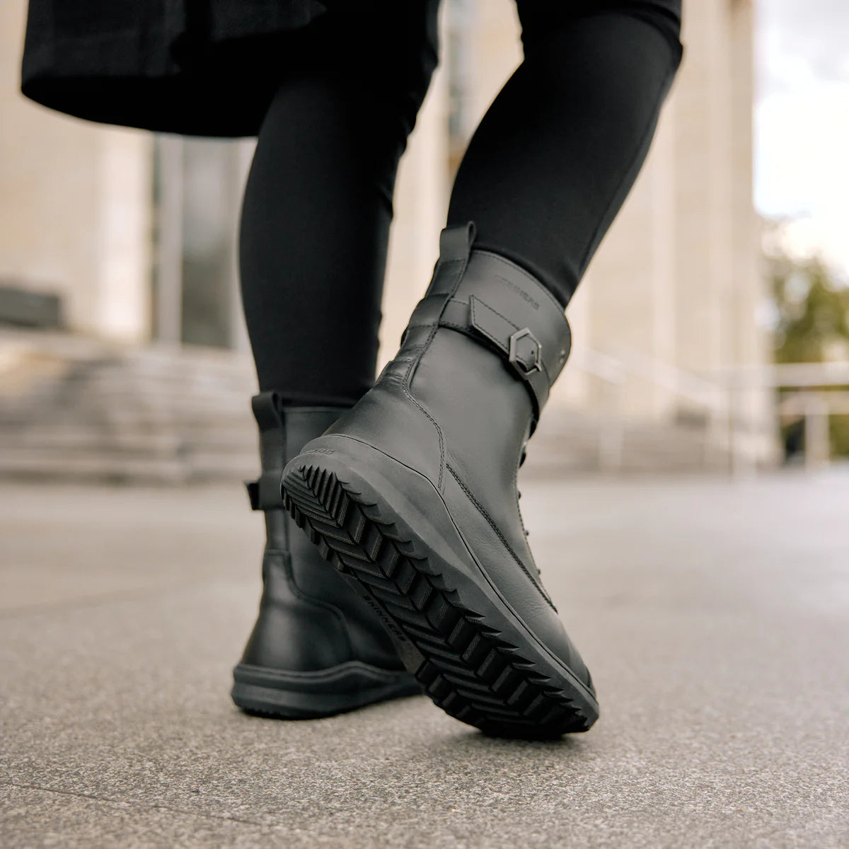 Skinners Nebula – Black/Black