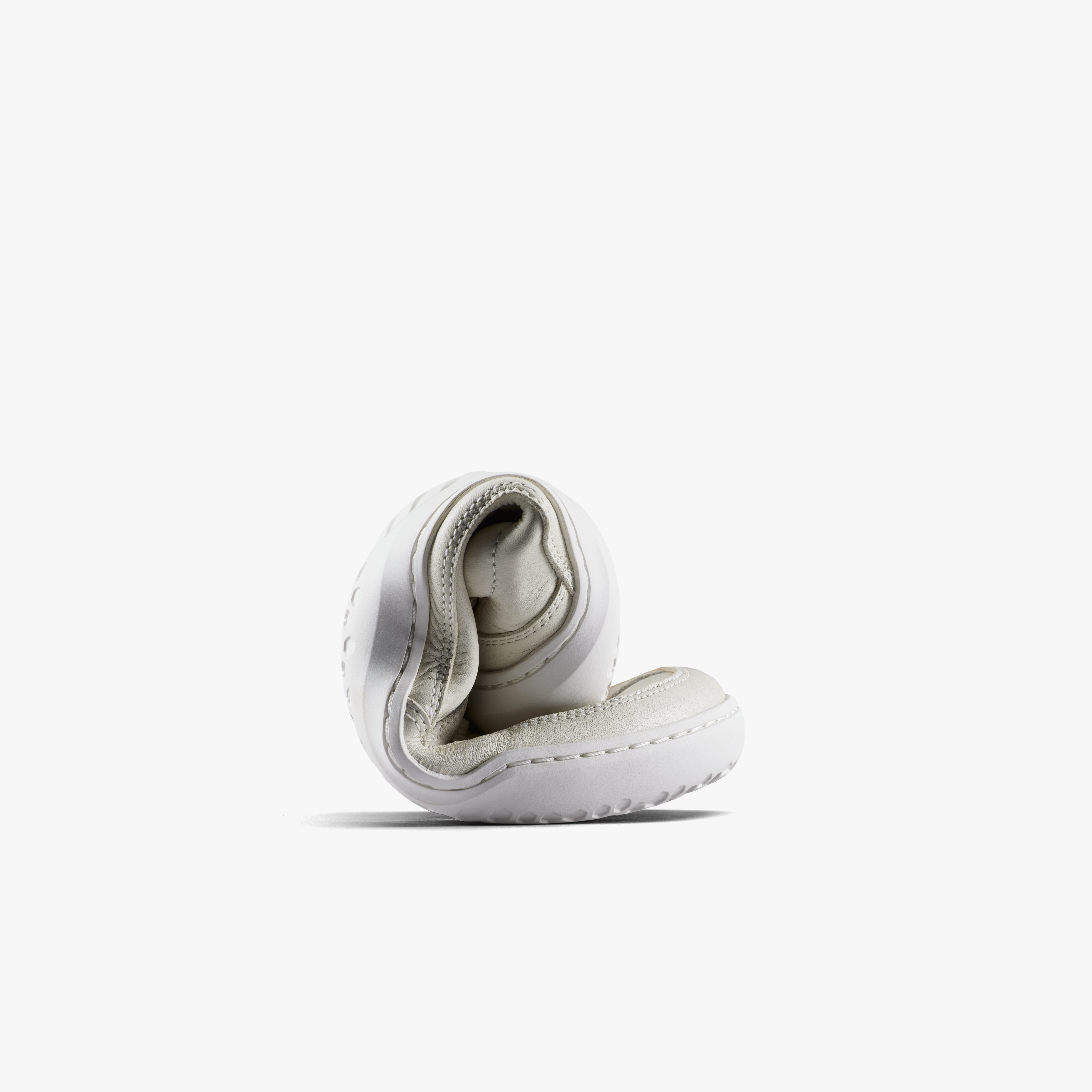 Vivobarefoot Gobi III Sneaker Leather Mens – Limestone – Curled