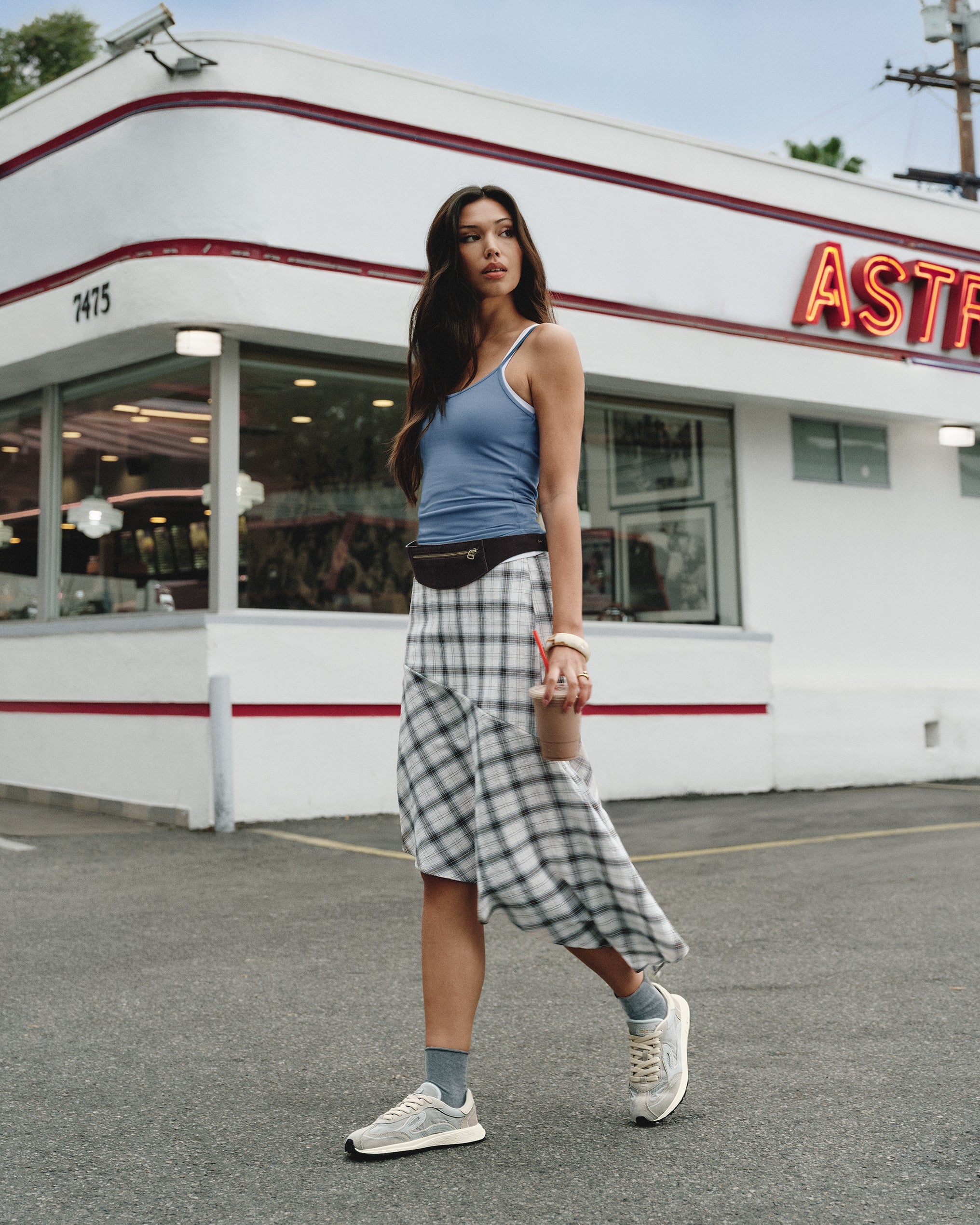 Lejan Melrose – White