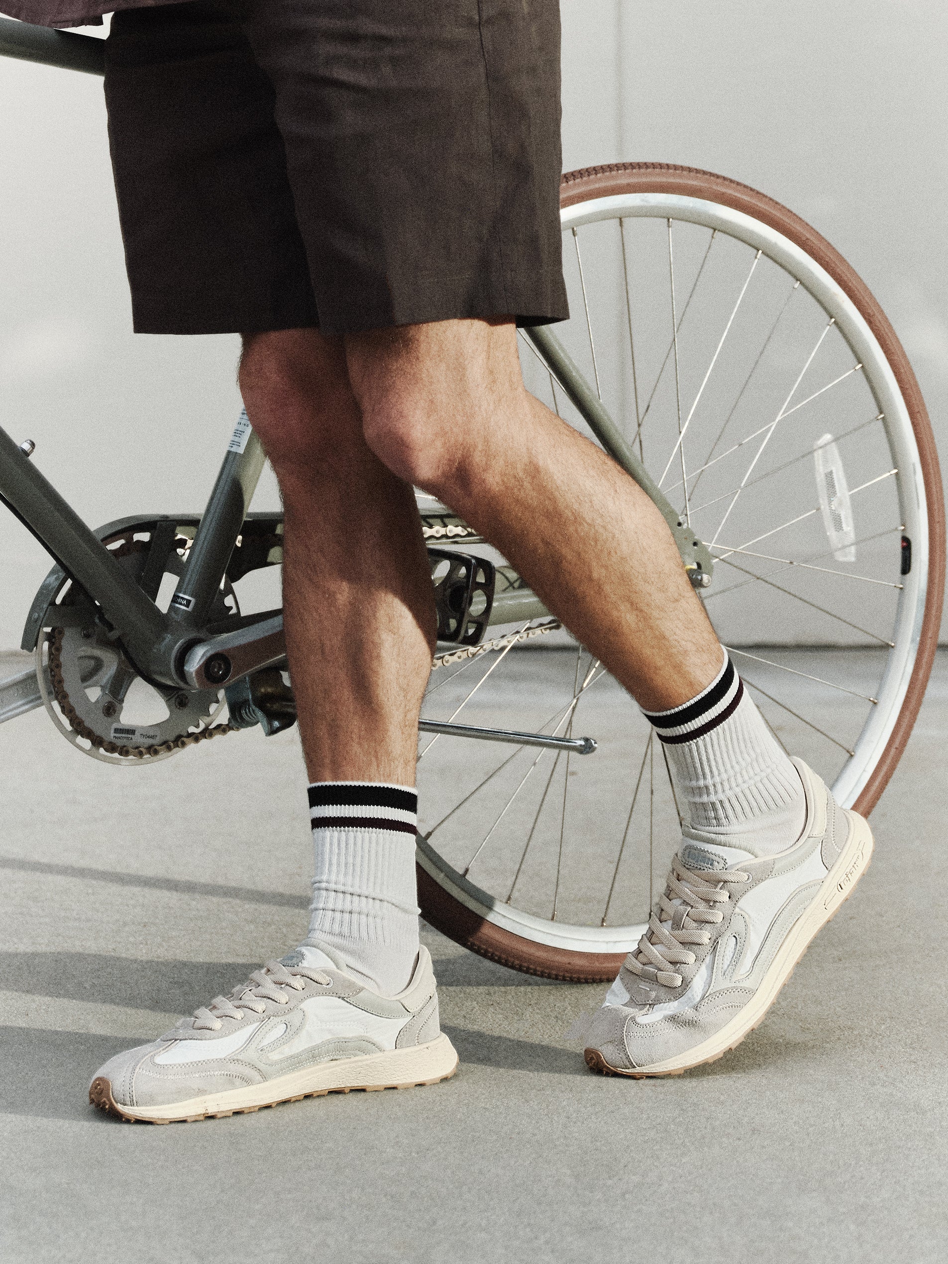 Lejan Melrose – White