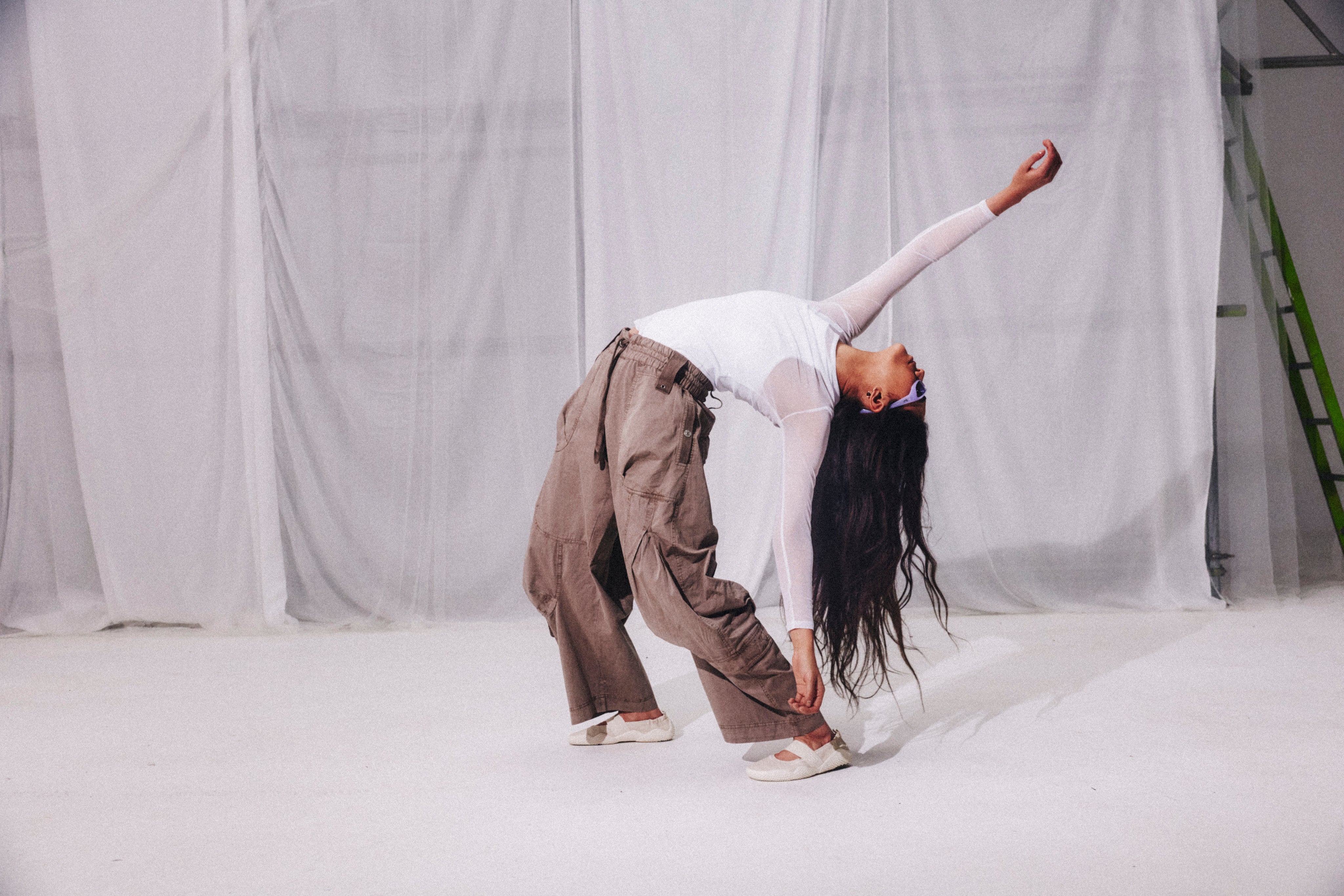 Vivobarefoot Motus Studio Ballet i Sand – lookbook 10