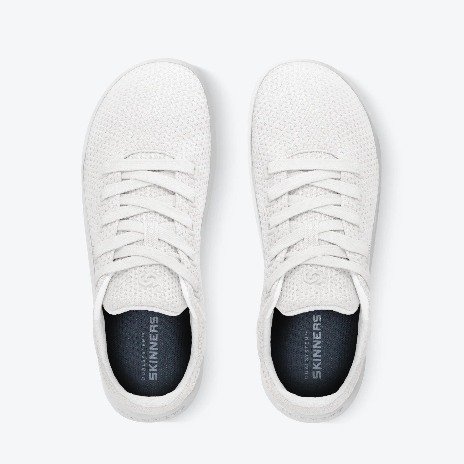 Skinners Globetrotter – White