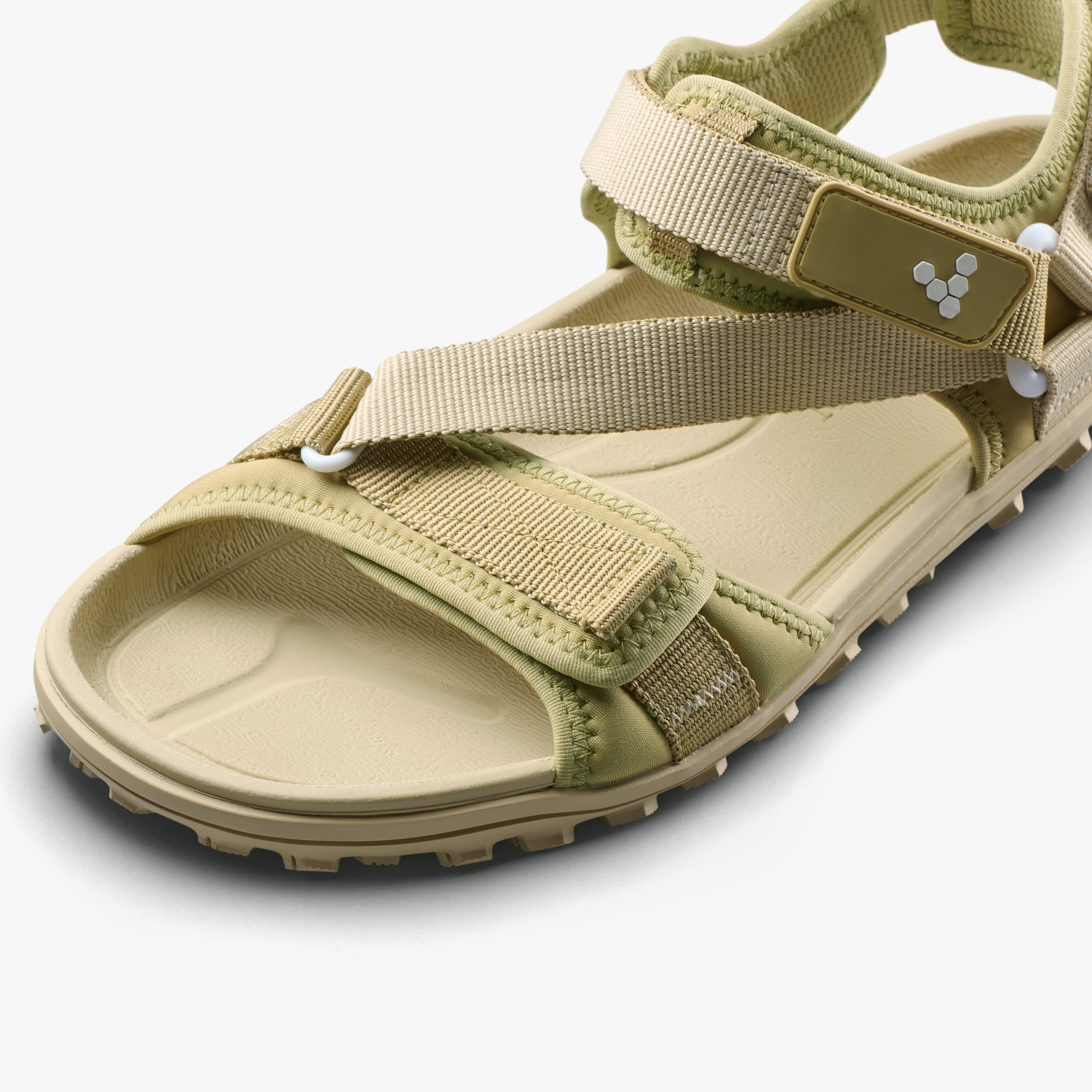 Vivobarefoot Tracker Ora Sandal Womens – Dune, nærbillede