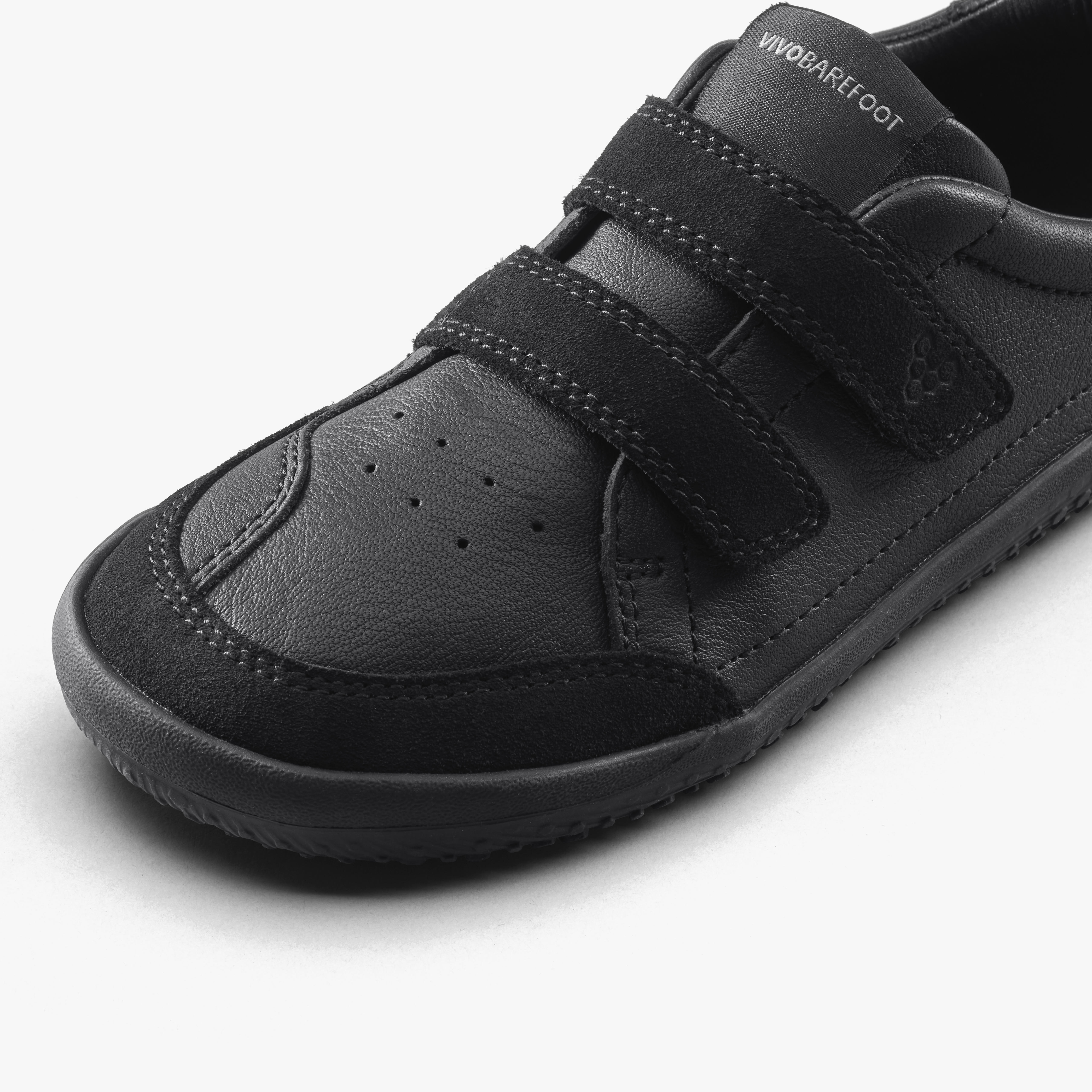 Vivobarefoot Gobi Sneaker School Kids – Obsidian, nærbillede