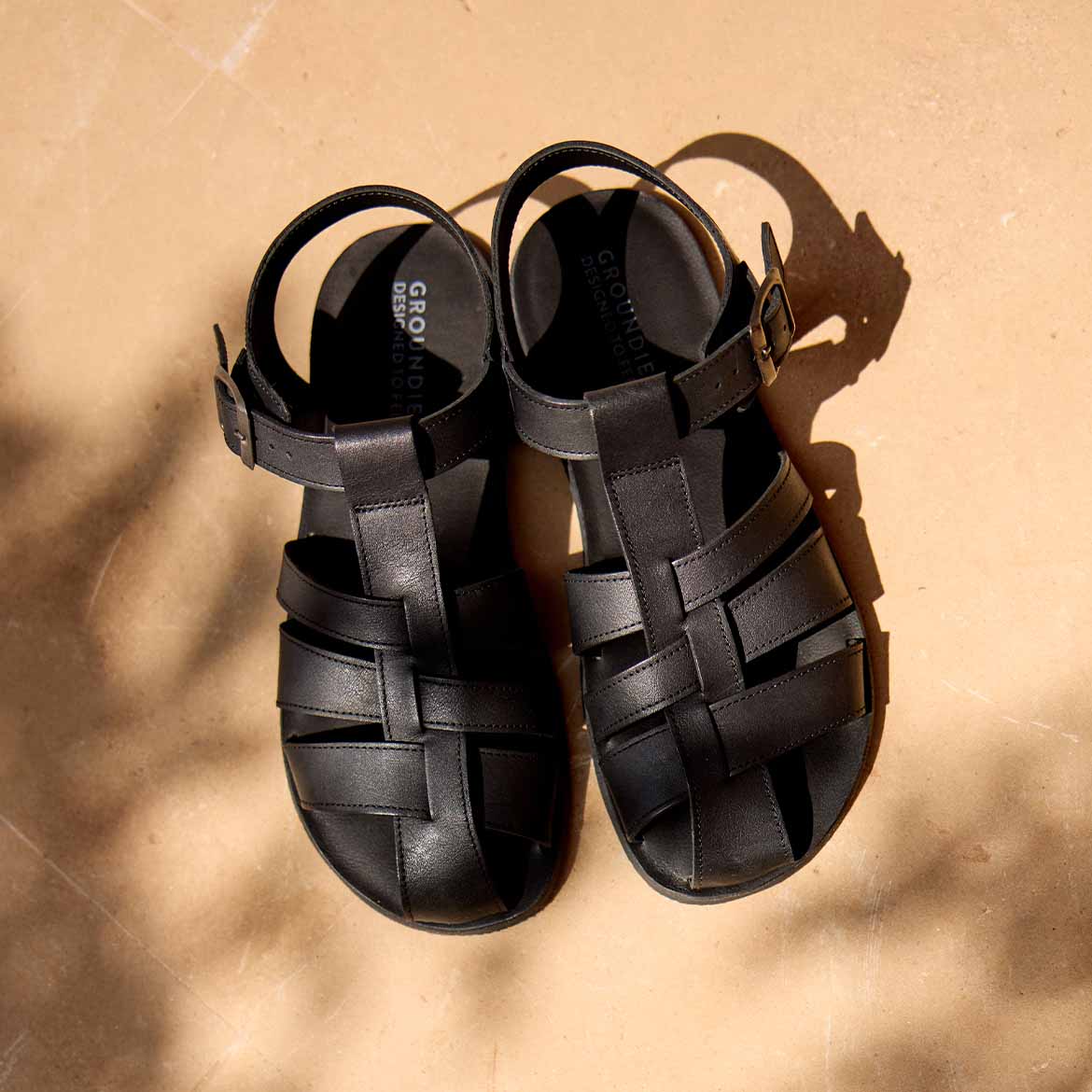 Groundies Catania Womens – Black, set fra siden