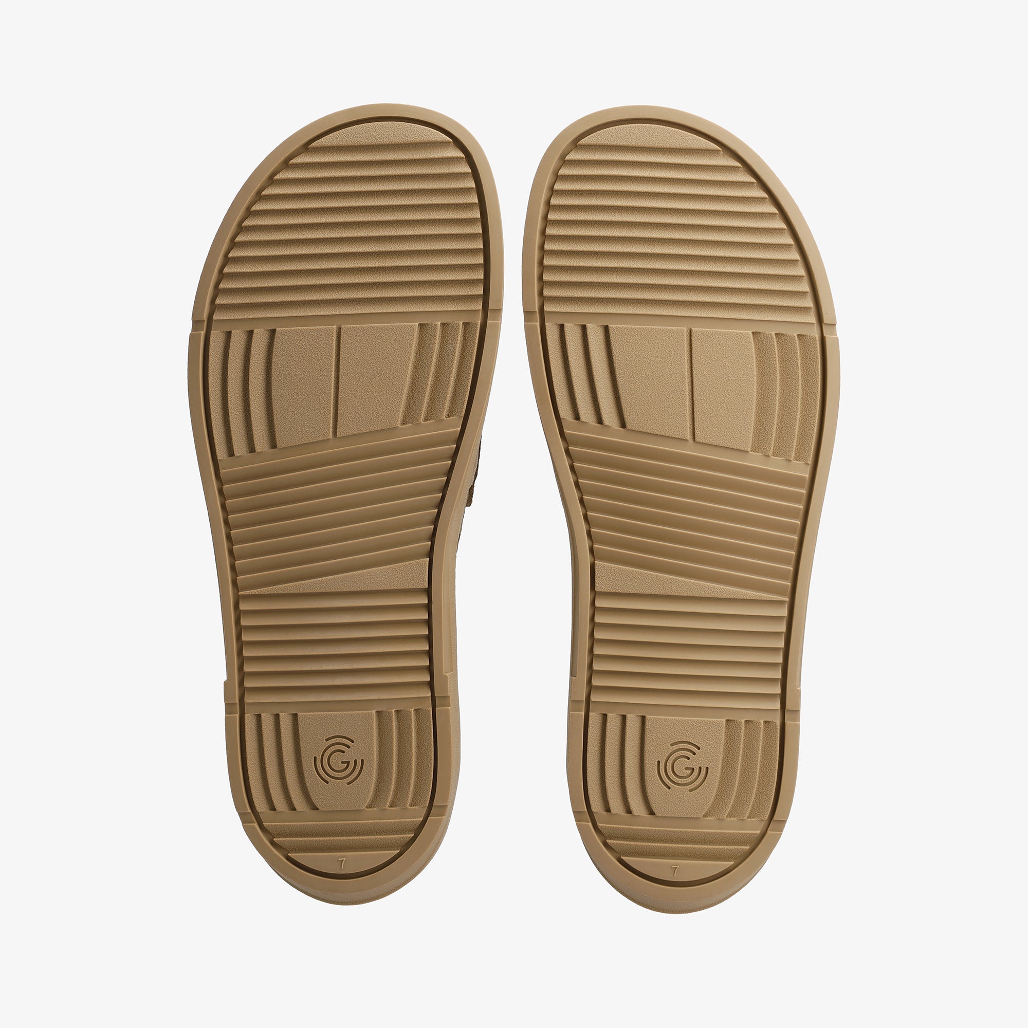 Groundies Brisbane Mens – Sand, set bagfra