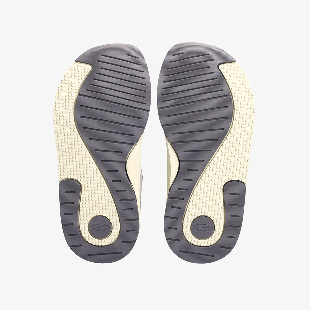 Groundies Starlite 2.0 Juniors – White/Silver/Black, på fod