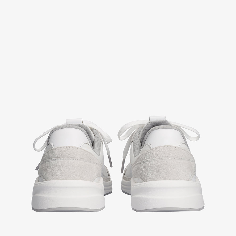 Groundies Starlite 2.0 Womens – White, på fod